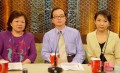 三位特別來賓暢銷作家廖輝英.自由時報記者王瑞德.和蘇蘭老師.